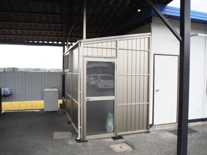 市原市:補強をして強風にも負けない頑丈な倉庫を取り付け