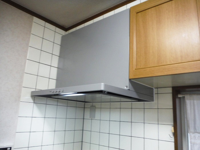 市原市:キッチンレンジフードとトイレ便座の取替リフォーム