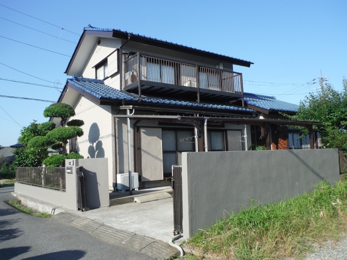市原市:外壁の塗替えと劣化破損した家周りの補修リフォーム