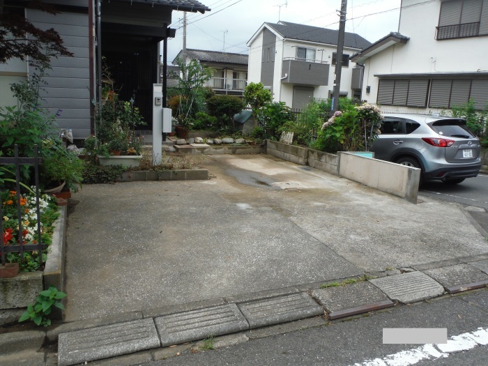 市原市:駐車場の手直し工事で広々とした駐車スペースを確保