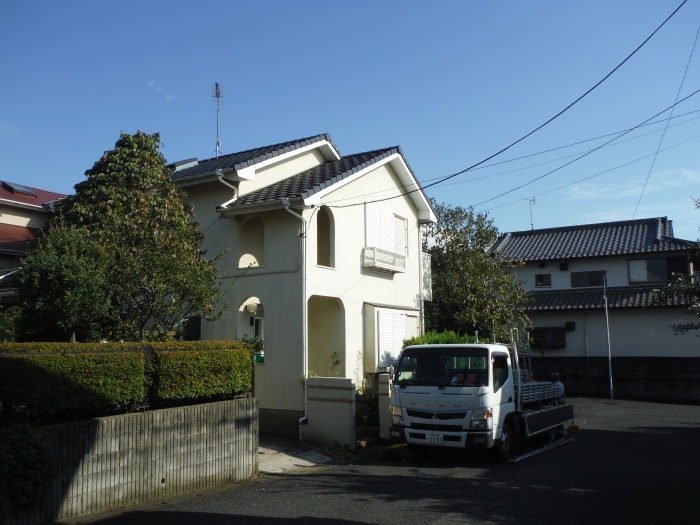 市原市:雨漏りした切妻屋根の葺替えリフォーム