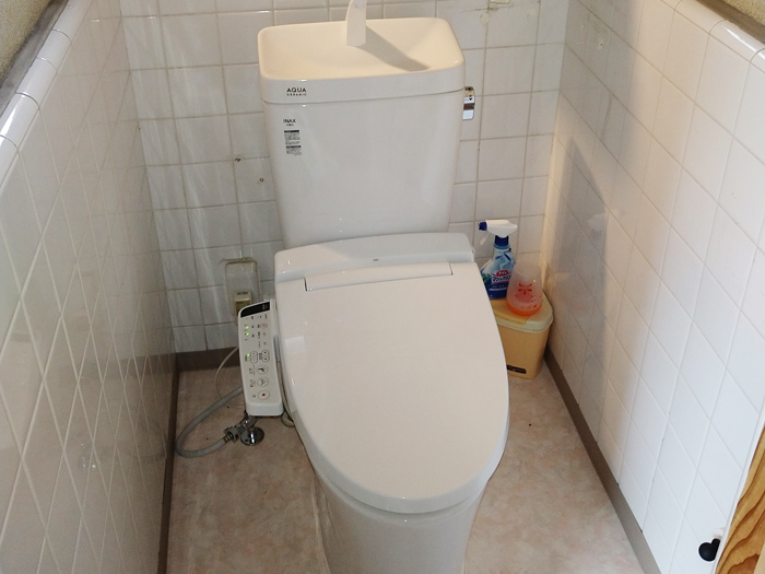 市原市:不具合の生じたトイレの交換とドアの取替工事